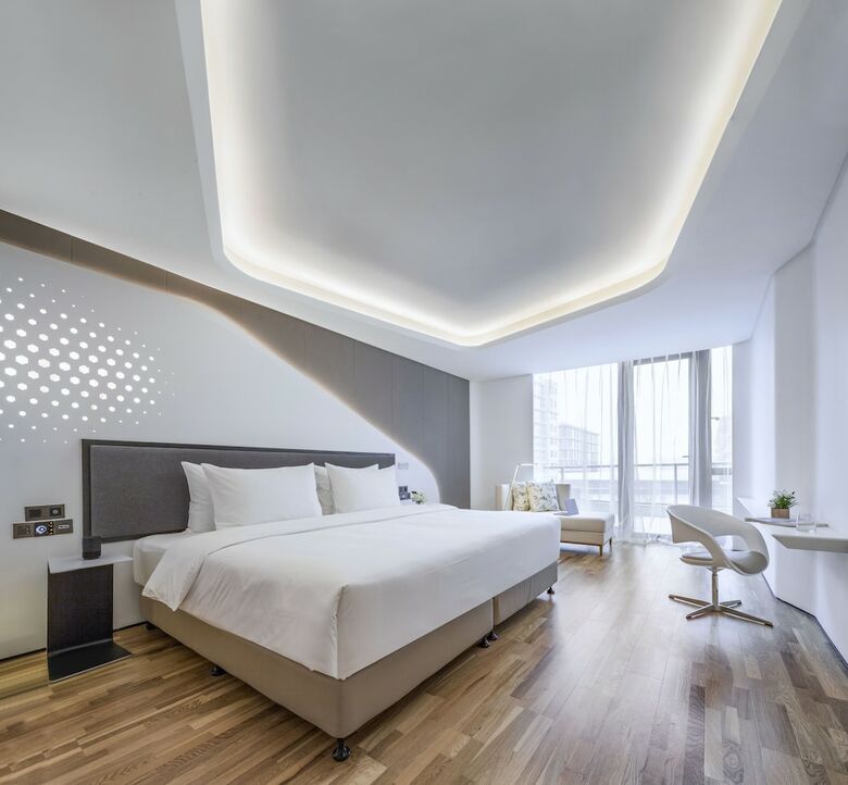 Flyzoo Hotel -- Alibaba