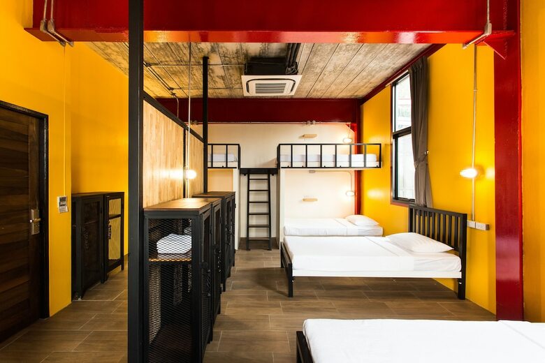 Hostal Khunsuek Muaythai Hostel