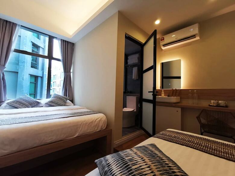 Hotel Oikos Poshtel