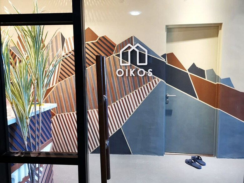 Hotel Oikos Poshtel