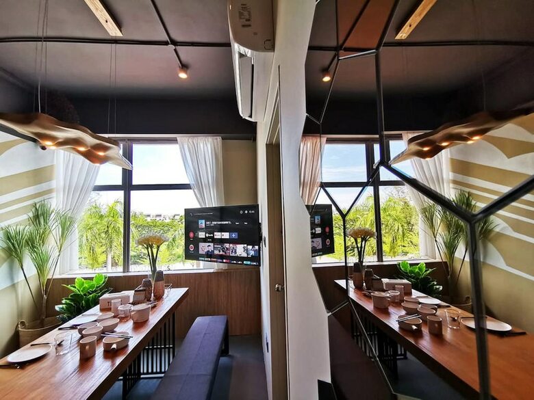 Hotel Oikos Poshtel