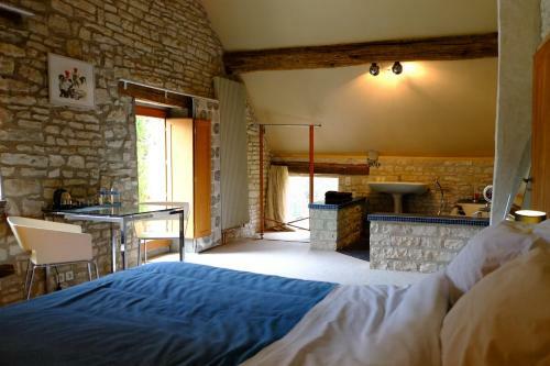 Bed & Breakfast L'ecrin Du Serein, Chez S�verine & Edward