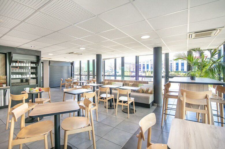 Hotel Premiere Classe Lyon Est - Saint Quentin Fallavier - A�roport