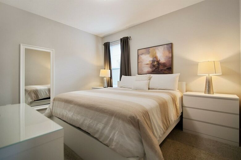 6br 5ba Solterra Pool Home