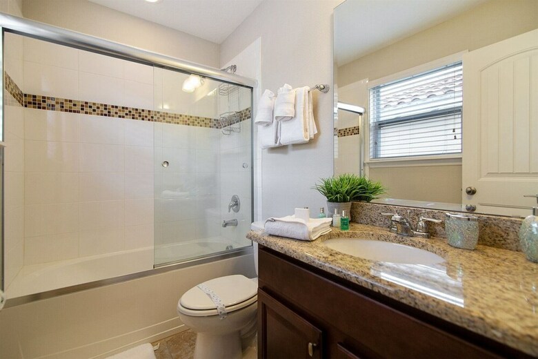 6br 5ba Solterra Pool Home