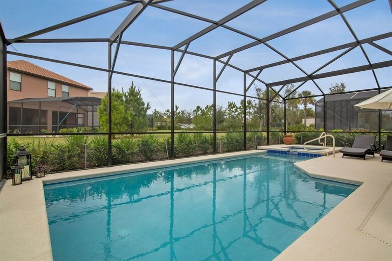 6br 5ba Solterra Pool Home