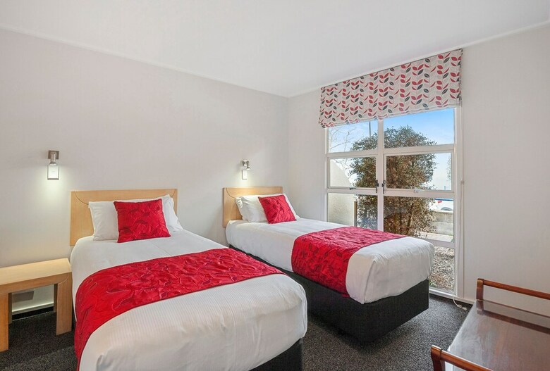 Aparthotel The Village Resort