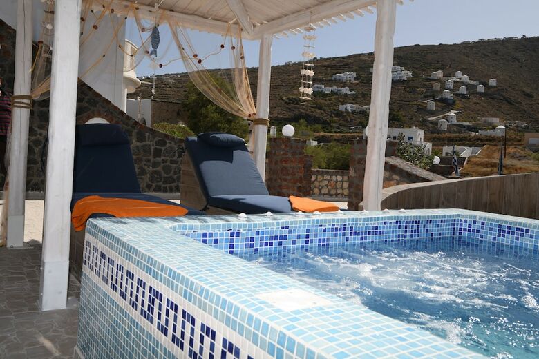 Starlight Luxury Seaside Villa