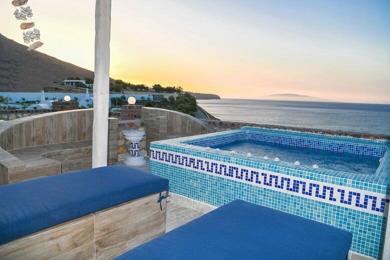 Starlight Luxury Seaside Villa