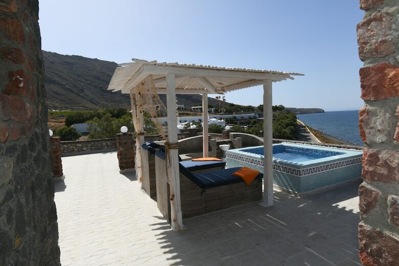 Starlight Luxury Seaside Villa