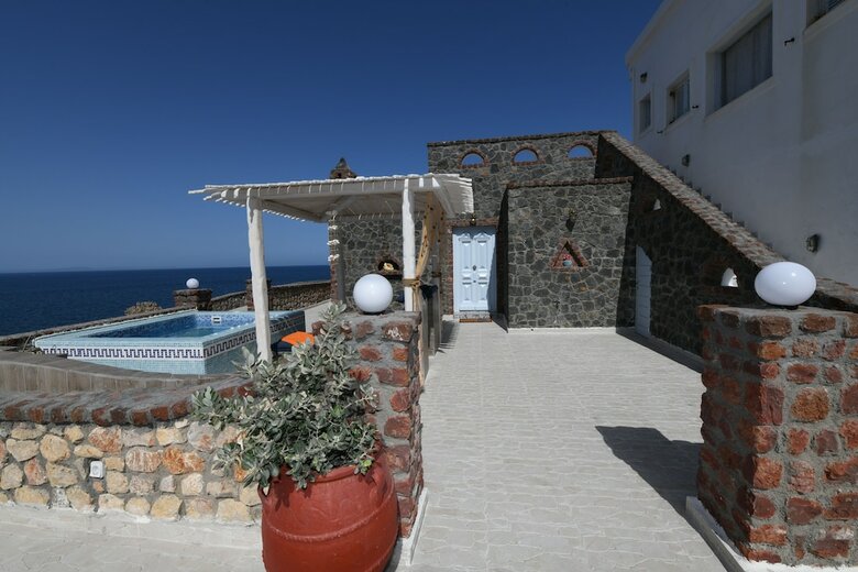 Starlight Luxury Seaside Villa