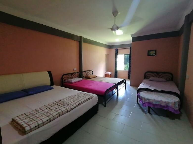 Hotel Mulu Diana Homestay