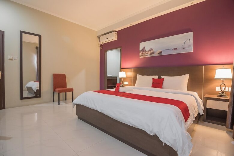 Hotel Reddoorz Plus @ Tanjung Pandan Belitung 2