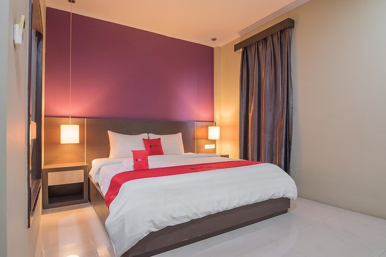 Hotel Reddoorz Plus @ Tanjung Pandan Belitung 2