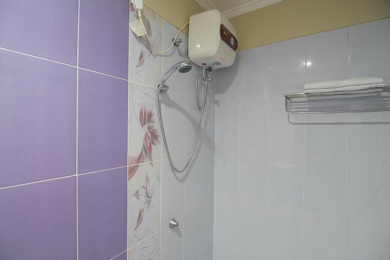 Hotel Reddoorz Plus @ Tanjung Pandan Belitung 2