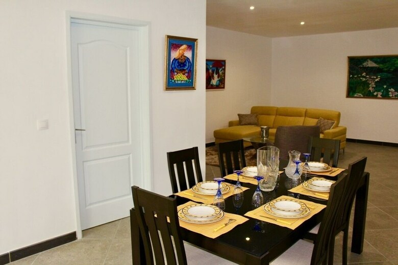 Apartamentos Guest House de Treichville
