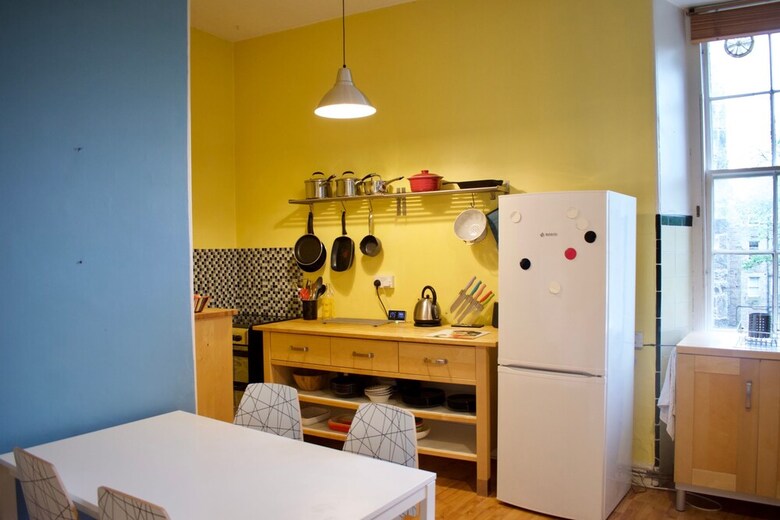 Colourful 1 Bedroom Apartment In City Centre