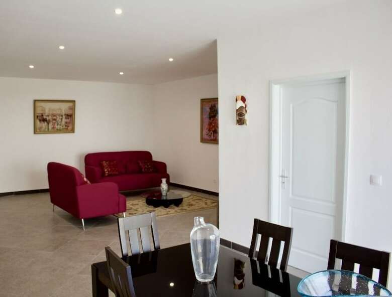 Apartamentos Guest House de Treichville 2