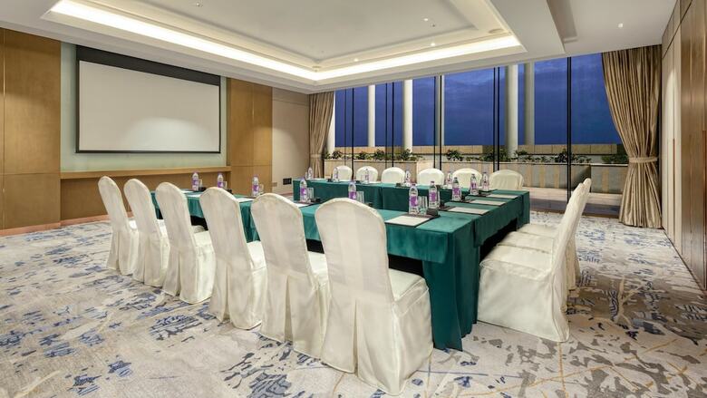 Hotel Crowne Plaza Beihai Silver Beach