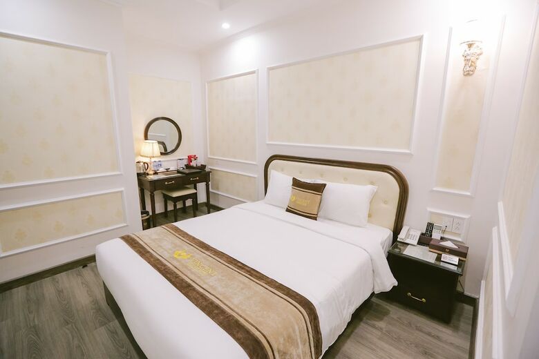 Vincent Halong Hotel