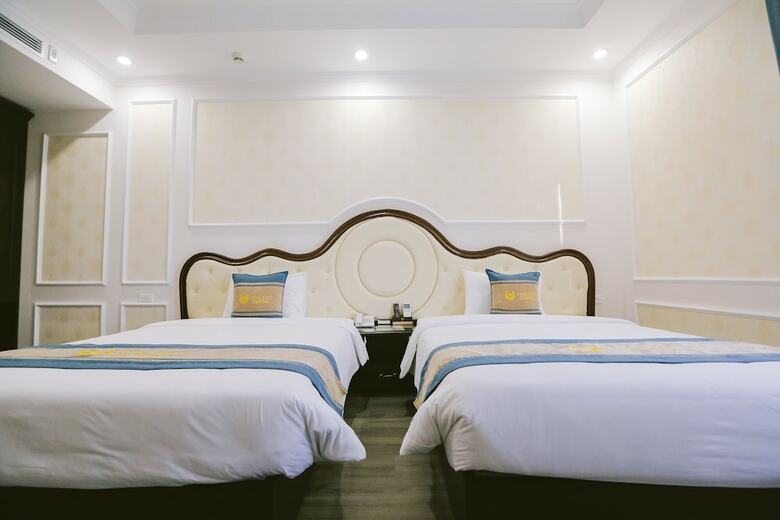 Vincent Halong Hotel