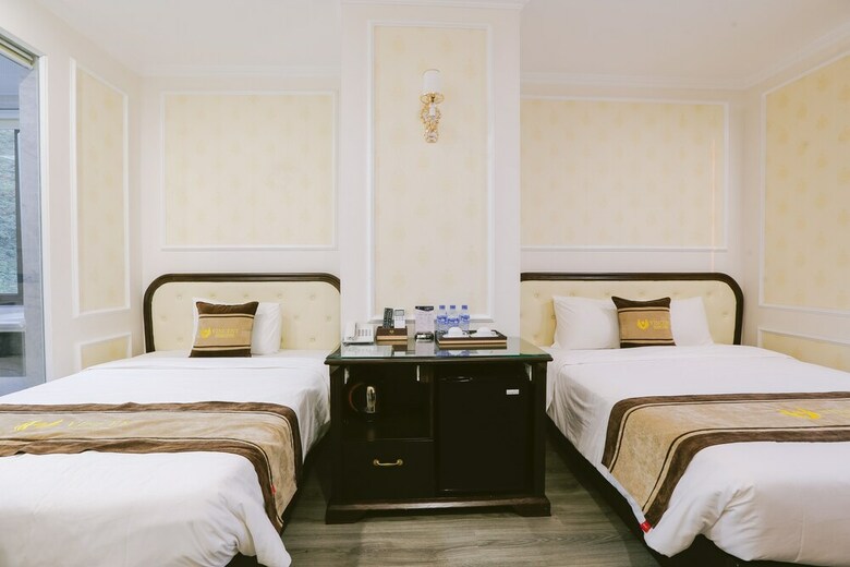 Vincent Halong Hotel