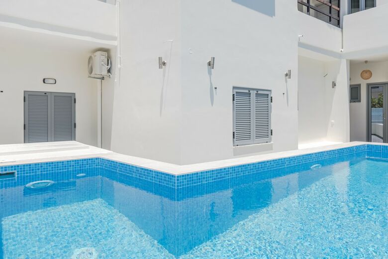Apartamentos Rotunda Suites