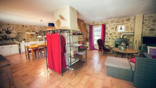 Hostal Chambres D'h�tes Et G�tes Le Mas Bleu & Spa Resort