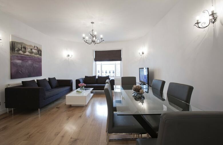 Westbourne Apartments By The Residences