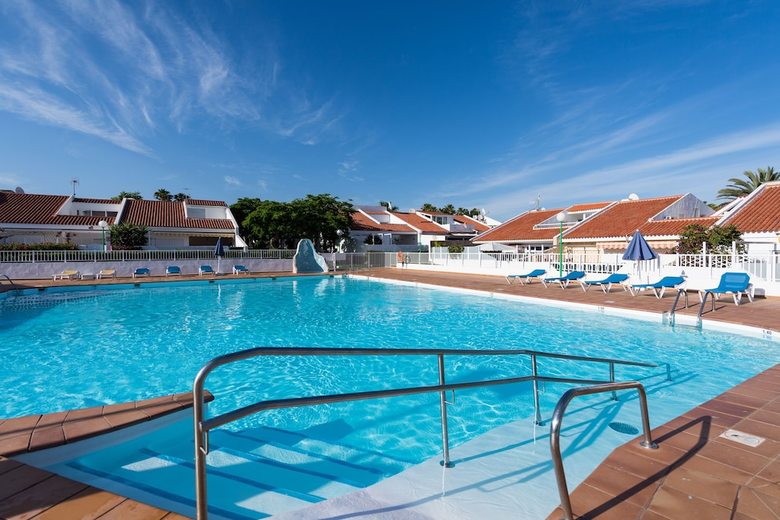 Apartamentos Sunnygolf 29