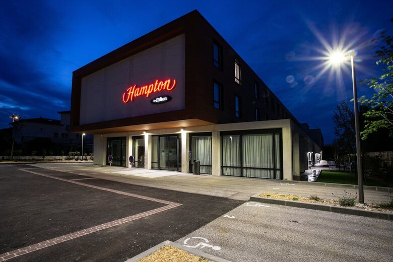 Hotel Hampton By Hilton Toulouse Airport