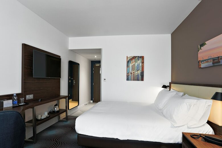 Hotel Hampton By Hilton Toulouse Airport