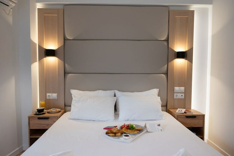 Hotel Tier Collection