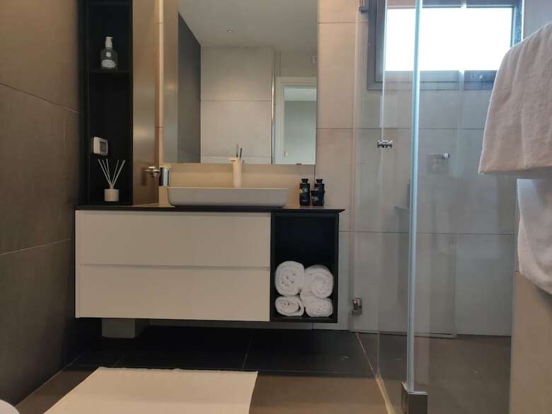 Luxury Suites By Notaly Ariel