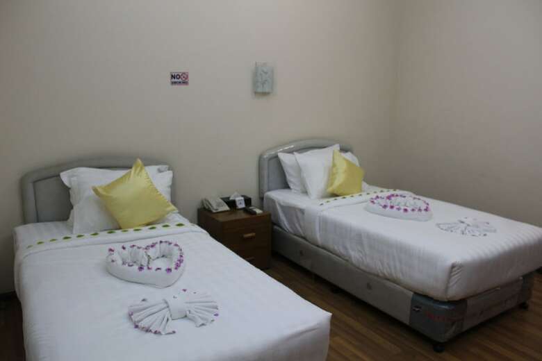 Hostal Law Ka Thit Sar Hotel - Hostel