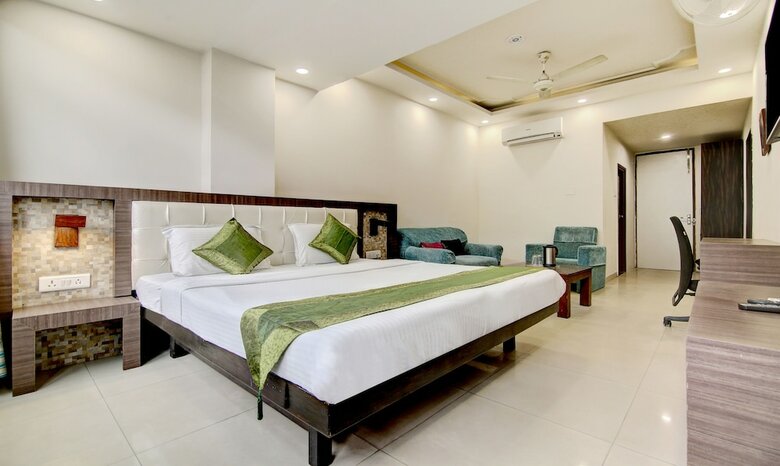 Hotel Treebo Trip Solitaire