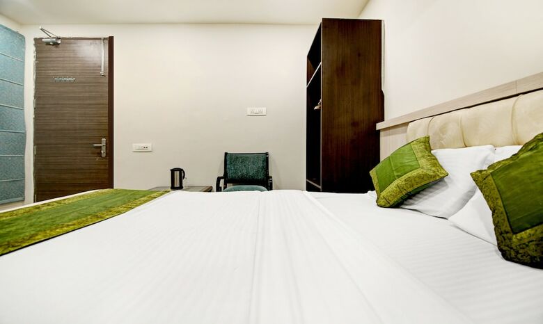 Hotel Treebo Trip Solitaire