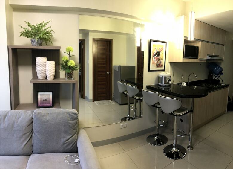 Cozy Furnished Rooms At Horizons 101