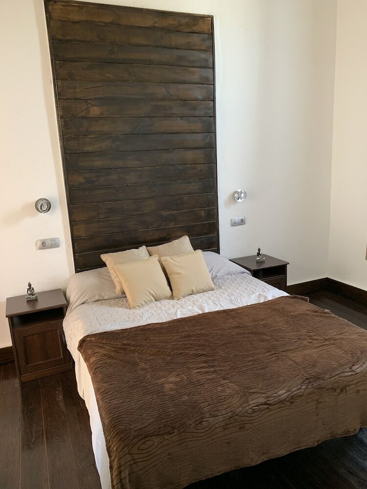 Hotel Valtisya House Pool & Airport