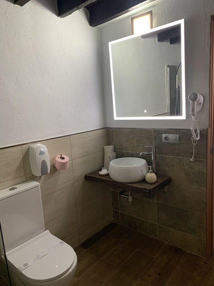Hotel Valtisya House Pool & Airport
