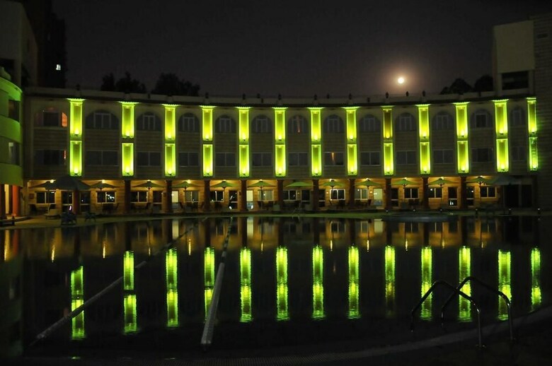 New Lamar Hotel