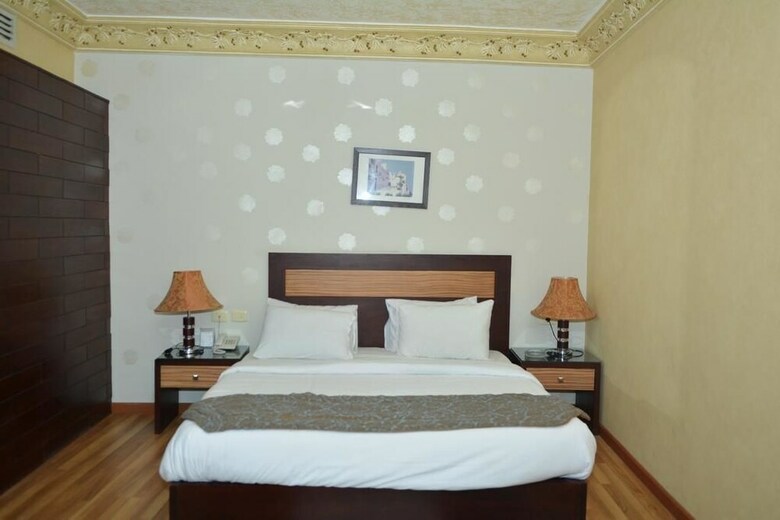 New Lamar Hotel