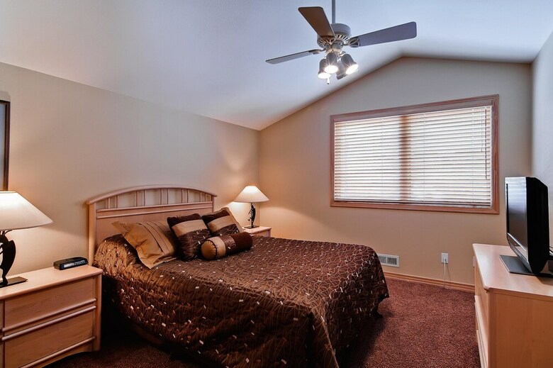 Cascades Townhomes Hood 1