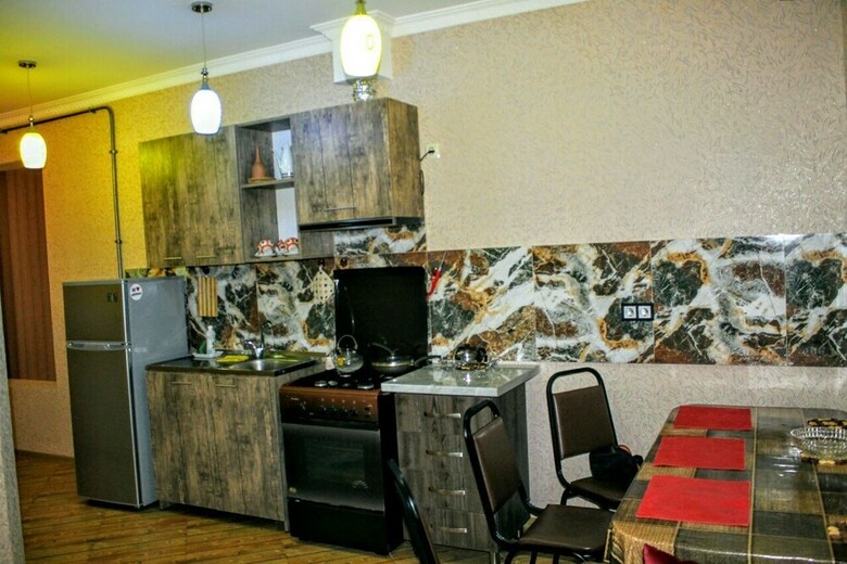 Apartment On Atskuri Str