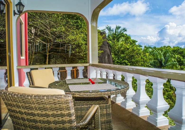 Hotel Les Elles Guesthouse Self Catering