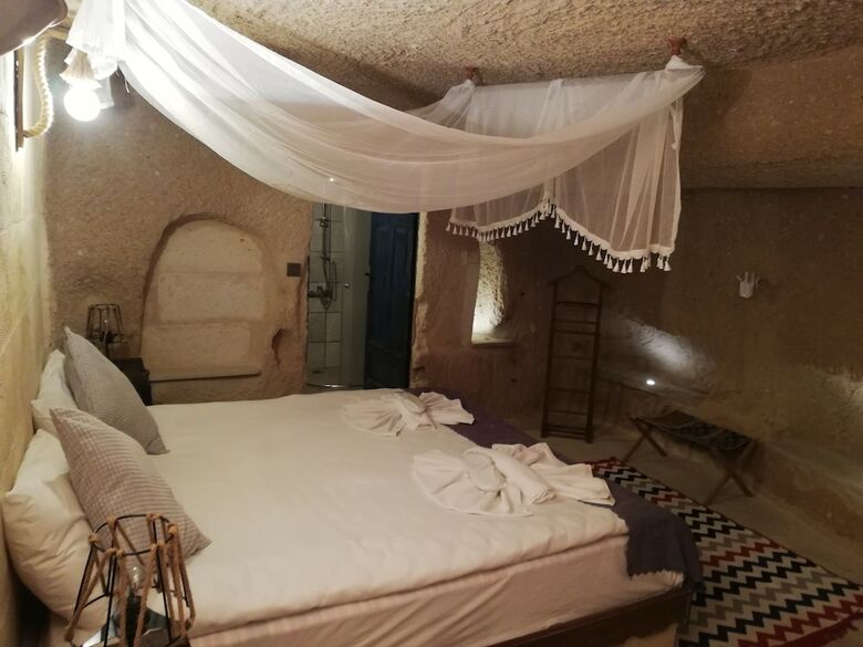 Cronos Cappadocia Cave Hotel