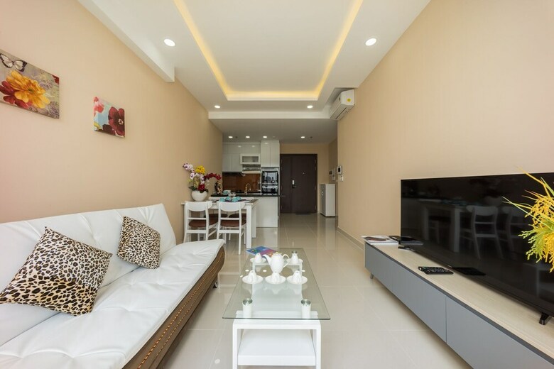 Apartamentos June Home