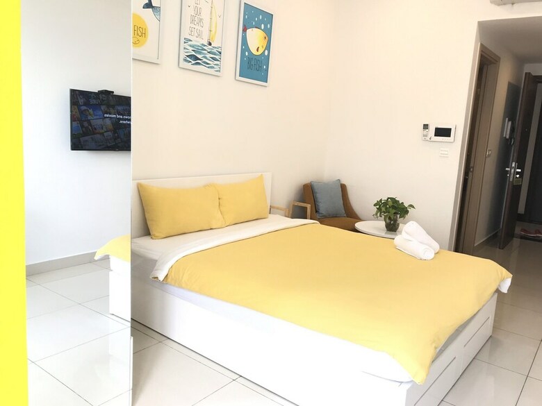 Apartamentos June Home