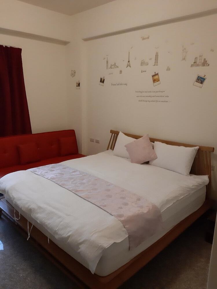 Bed & Breakfast Surfing Holiday