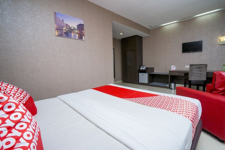 Capital O 1083 Hotel Grand Kartika